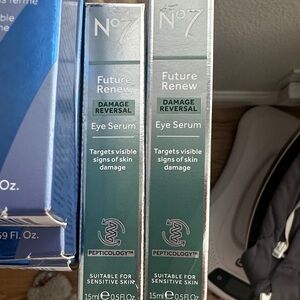 No. 7 Future Renew Eye Serum - Green